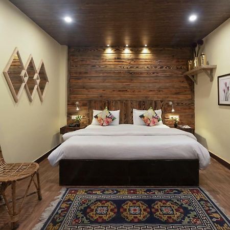Nirvana Lodge And Lounge Mussoorie Exterior photo