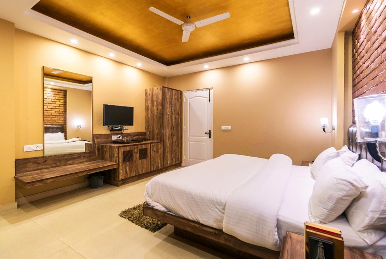 Nirvana Lodge And Lounge Mussoorie Exterior photo